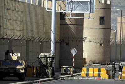 Husiler Meclis ile bakanların evlerini kuşattı