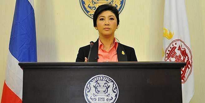 Tayland’da eski Başbakan Yinglak siyasetten men edildi