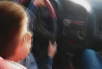 Bu yaşta bir çocuk direksiyona oturtulur mu?