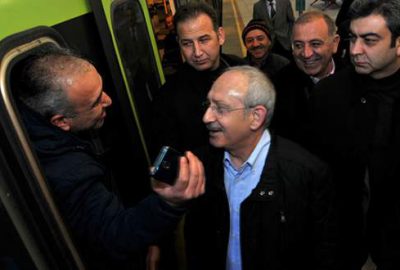 Kılıçdaroğlu ile metroda ‘selfie’