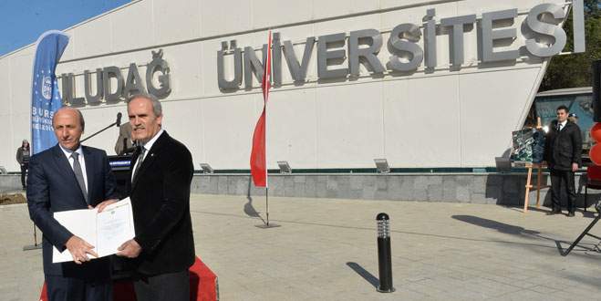 Uludağ Üniversitesi’nin kapısı Büyükşehir’den