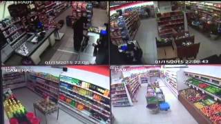 Dalga geçer gibi çaldılar