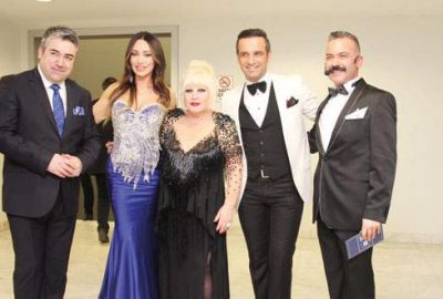 Herkes assolist olmuş