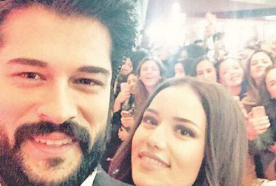 İşçi kızı Fahriye star olarak döndü