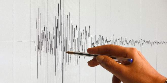 Türkiye 4 depremle sallandı