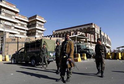 Husiler ABD elçiliği araçlarına el koydu