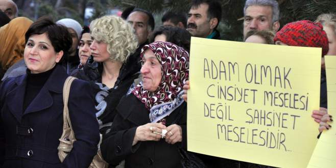 İnegöllüler Özgecan’ın katillerine lanet yağdırdı