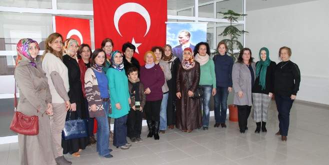 Gemlik’te ‘Özgecan’ tepkisi