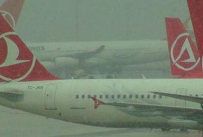 Uçak seferleri durdu