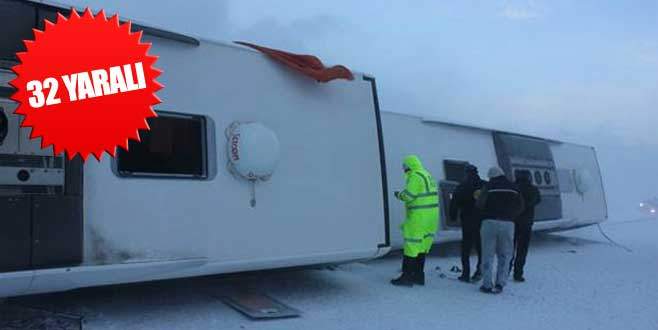 3 yolcu otobüsü kaza yaptı!