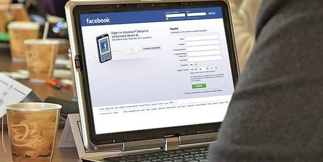 Facebook, fotoğraflara ‘çıkartma’ özelliği ekledi