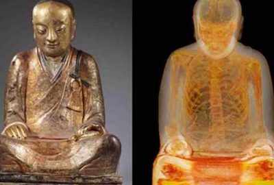 Bin yıllık heykelin içinden öyle bir şey çıktı ki!