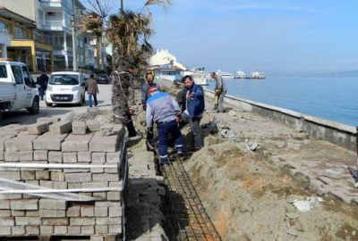 Sahil yolu onarılıyor