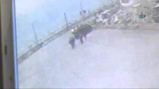 Bursa’da lüks jipin denize uçma anları kamerada