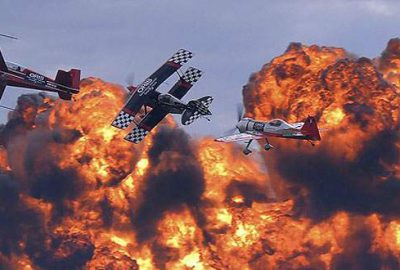 Alev topları arasında nefesleri kestiler