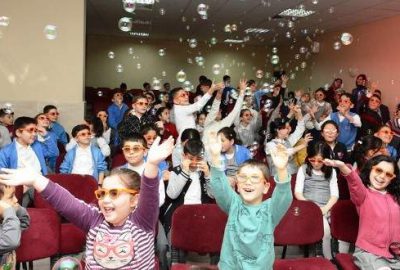 Nilüferli öğrencilerin 4 boyutlu sinema keyfi