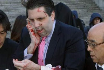 ABD Büyükelçisi’ne jiletli saldırı