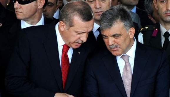 Abdullah Gül siyasete mi dönüyor?