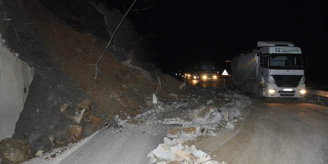 Bursa-Ankara karayolunda heyelan!