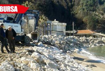 Kıyı erozyonu evlere dayandı