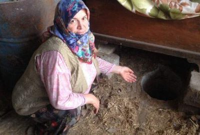 Samanlığa sakladığı 100 bin liralık altın çalındı