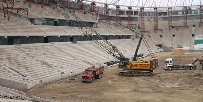 Timsah Arena yeni sezona yetiştirilmeye çalışılıyor