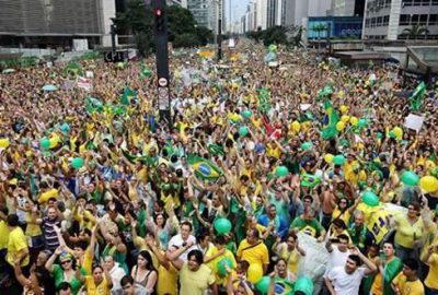 Brezilya’da halk yolsuzluk protestosuna akın etti
