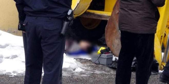 Genç kadını katledip aracın altına attılar