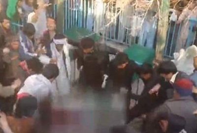 Kur’an-ı Kerim yakan kadına linç