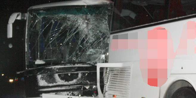 MHP’lileri taşıyan otobüs kaza yaptı: 1 ölü, 13 yaralı