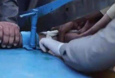 IŞİD bu kez giyotinle kesti!