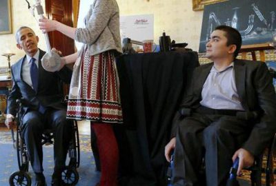 Obama tekerlekli sandalyede