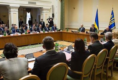 Bakanlar Kurulu’nda bakana kelepçe