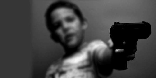 13 yaşında ‘yemek’ için kardeş kanı döktü