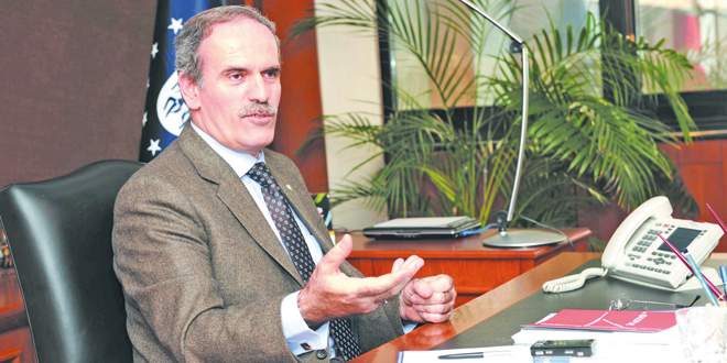 ‘Şenol Güneş uzun yıllar kalmalı’