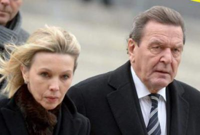 Schröder 4. kez boşanıyor