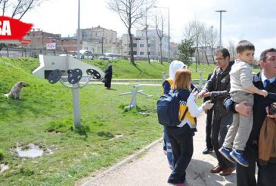 Oğlunu köpekten korumak isterken kolunu kırdı!