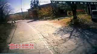 Halk otobüsünün 2 kadını ezdiği kaza kamerada