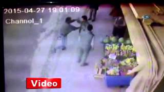 Herkesin gözü önünde genç kızı böyle kaçırdılar!