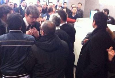 Çağlayan’da bulunan İstanbul Adliyesi’nde avukatlar ile polis arasında gerginlik yaşanıyor.