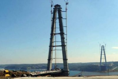 İstanbul’un iki yakasını birleştirecek olan üçüncü köprünün 950 ton ağırlığındaki