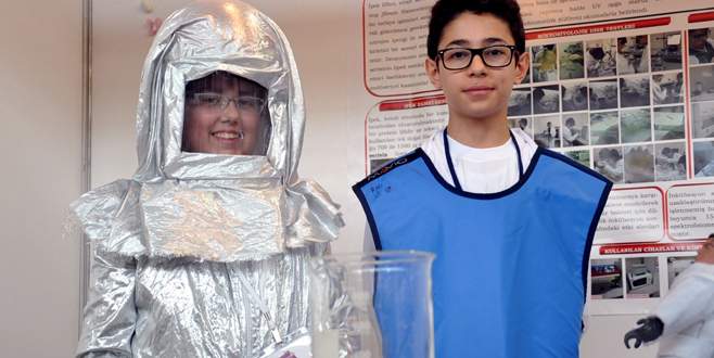 İpek kozasından ‘yara bandı’ ve ‘astronot kıyafeti’