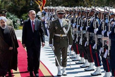 Erdoğan İran’da törenle karşılandı