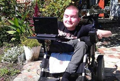 Kafasının kesilmesi için gönüllü oldu