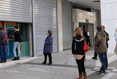 Komşuda maaşlar ödenemeyebilir