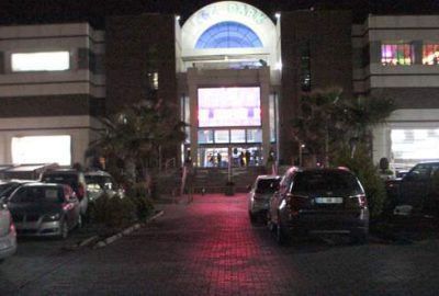 İzmir'in Karşıyaka ilçesinde, 47 yaşındaki Ali Çakar bir alışveriş mağazasının
