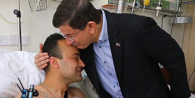 Başbakan Davutoğlu yaralı askerleri ziyaret etti