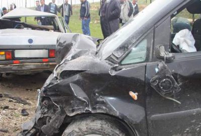 Gaziantep’te düğün konvoyu ile cenaze konvoyundaki iki aracın çarpışması sonucu