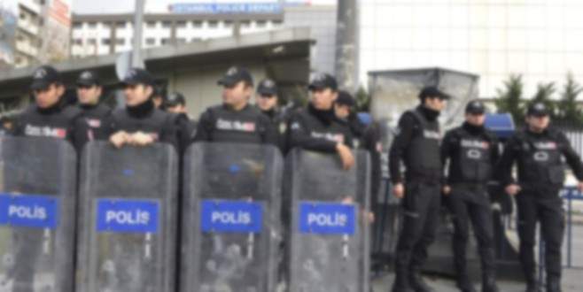 29 polise gözaltı kararı