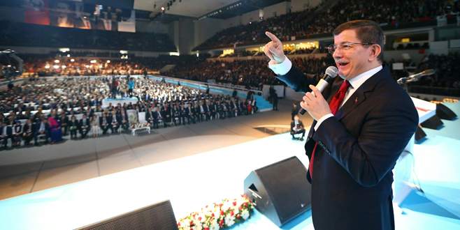 Davutoğlu AK Parti’nin seçim beyannamesini açıkladı